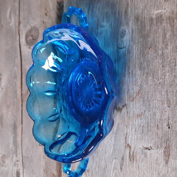 A set of two vintage Anchor Hocking blue glass servers - Picture 3 of 7